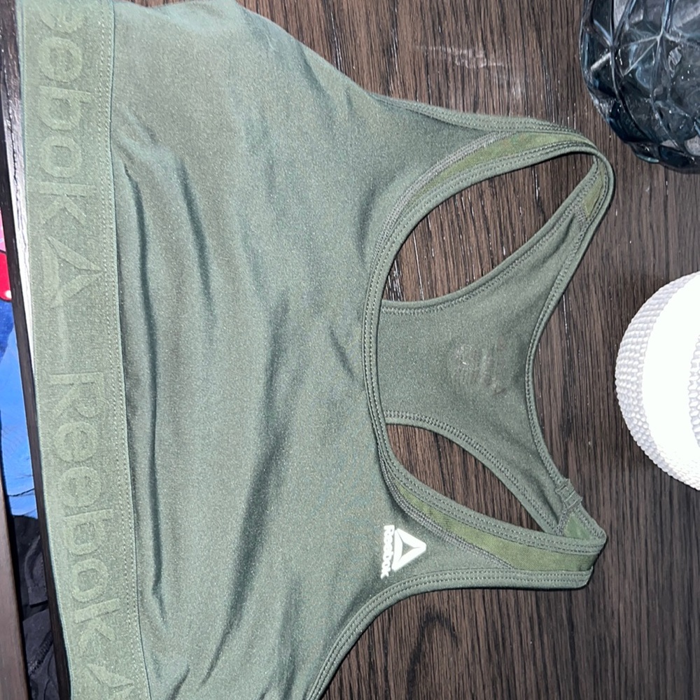 Green sports bra size medium reebok